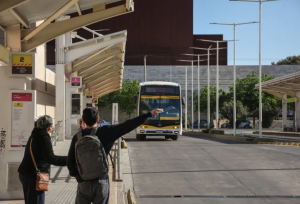 El boleto en la mira: evalúan suba mientras buscan que el servicio no se detenga