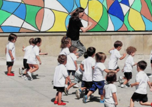 Tras una fuerte protesta, los porteros frenaron el paro
