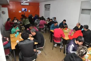 Refugios abiertos todo el día y más operativos por el intenso frío en San Juan