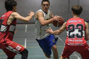 El básquet arrancó con todo: triunfos y un partidazo por un punto